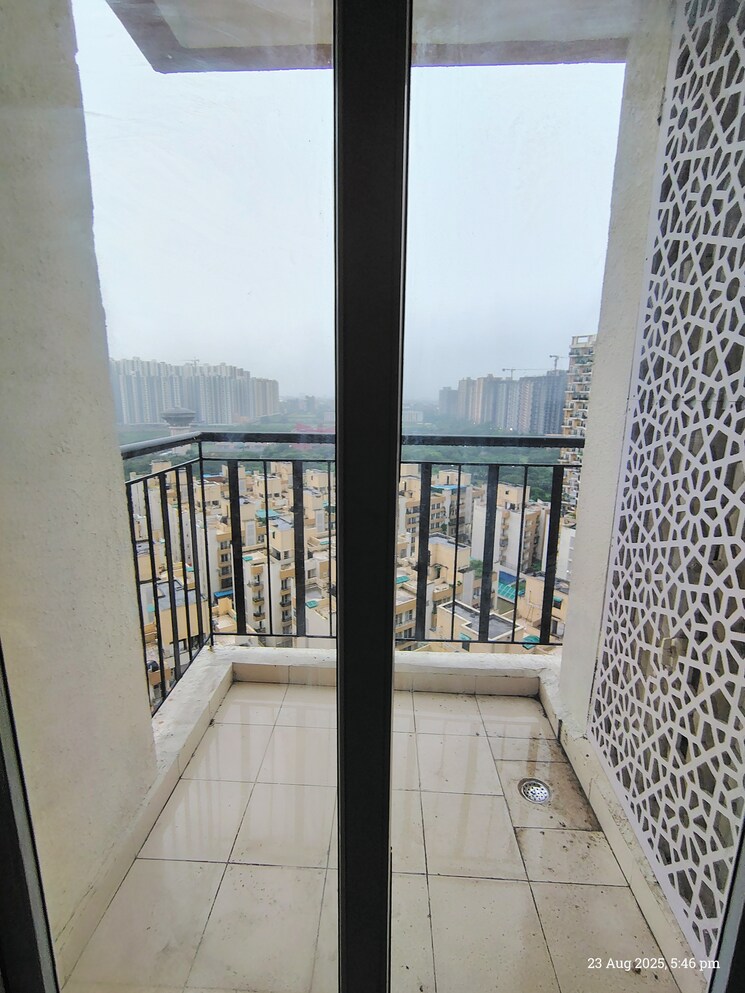 Balcony, amrapali-terrace-homes 3 Bedroom 1400 Sq.Ft. Apartment In Tech Zone 4 Greater Noida Greater Noida 9105999