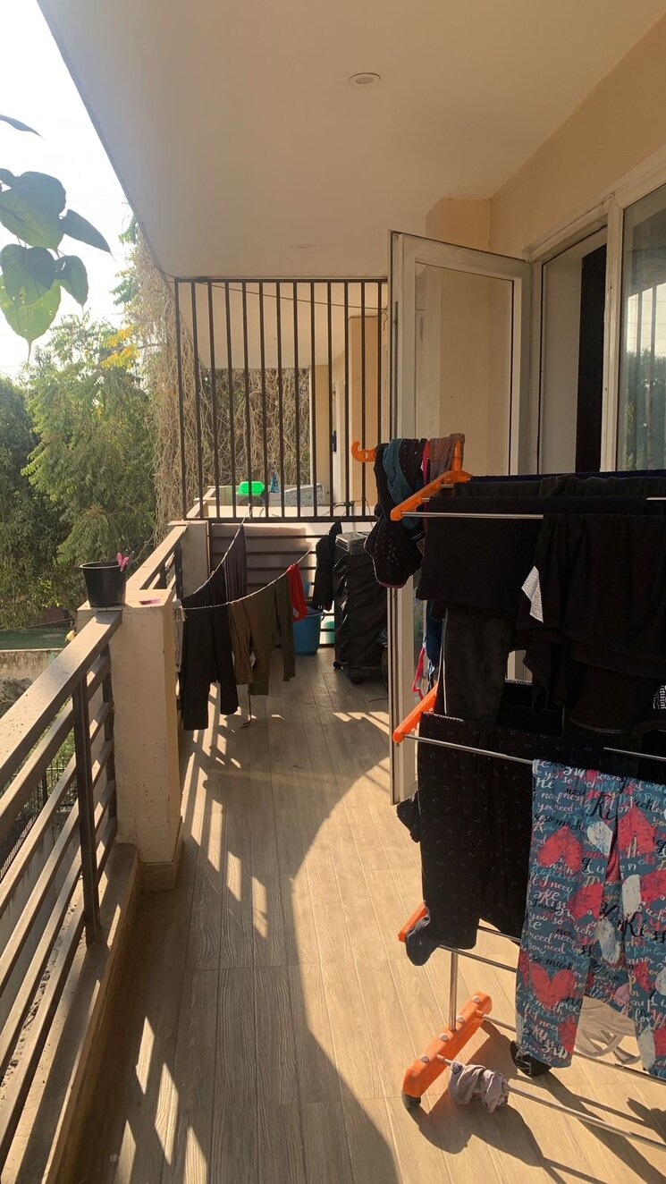 Team Area, ansal-sushant-lok-i 3 Bedroom 2000 Sq.Ft. Builder Floor In Sector 43 Gurgaon 9106000