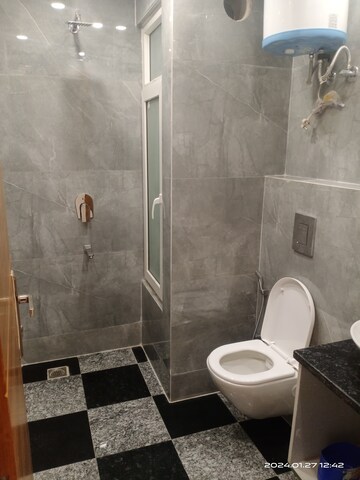 Attached Bathroom in 3 BHK Builder Floor at Vasant Kunj – for Rent