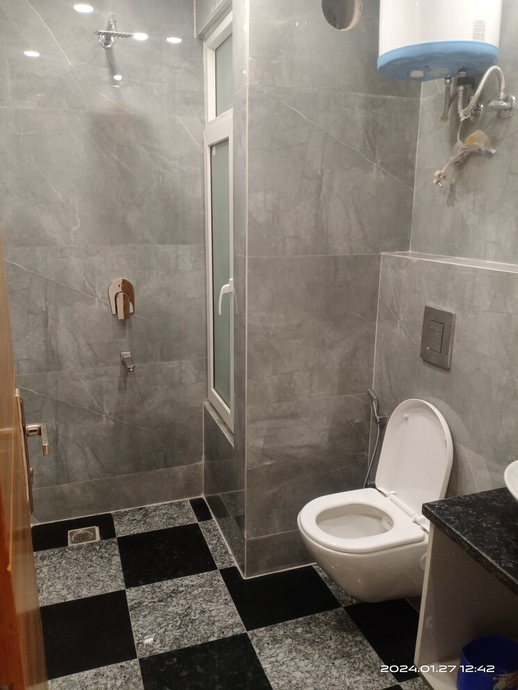 Attached Bathroom, vasant kunj 3 Bedroom 1350 Sq.Ft. Builder Floor In Vasant Kunj Delhi 9106024
