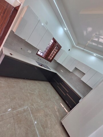 Furnished Amenities in 4 BHK Independent House at Patiala Road – for Sale