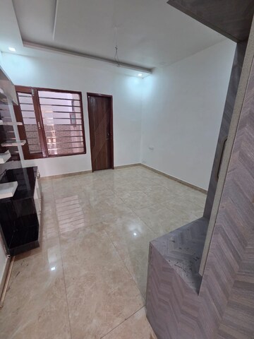 Room in 4 BHK Independent House at Patiala Road – for Sale