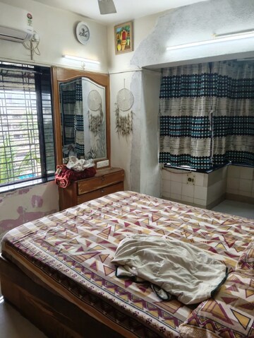 Bedroom in 2 BHK Apartment at Bandra West – for Rent