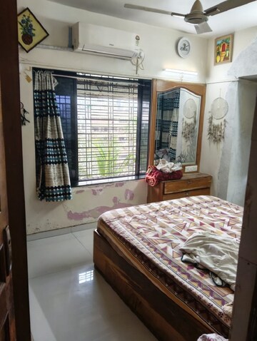 Bedroom in 2 BHK Apartment at Bandra West – for Rent
