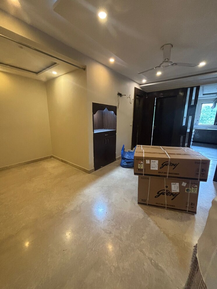 Living Room, gupta-awas 3 Bedroom 1800 Sq.Ft. Builder Floor In Sector 43 Gurgaon 9106062