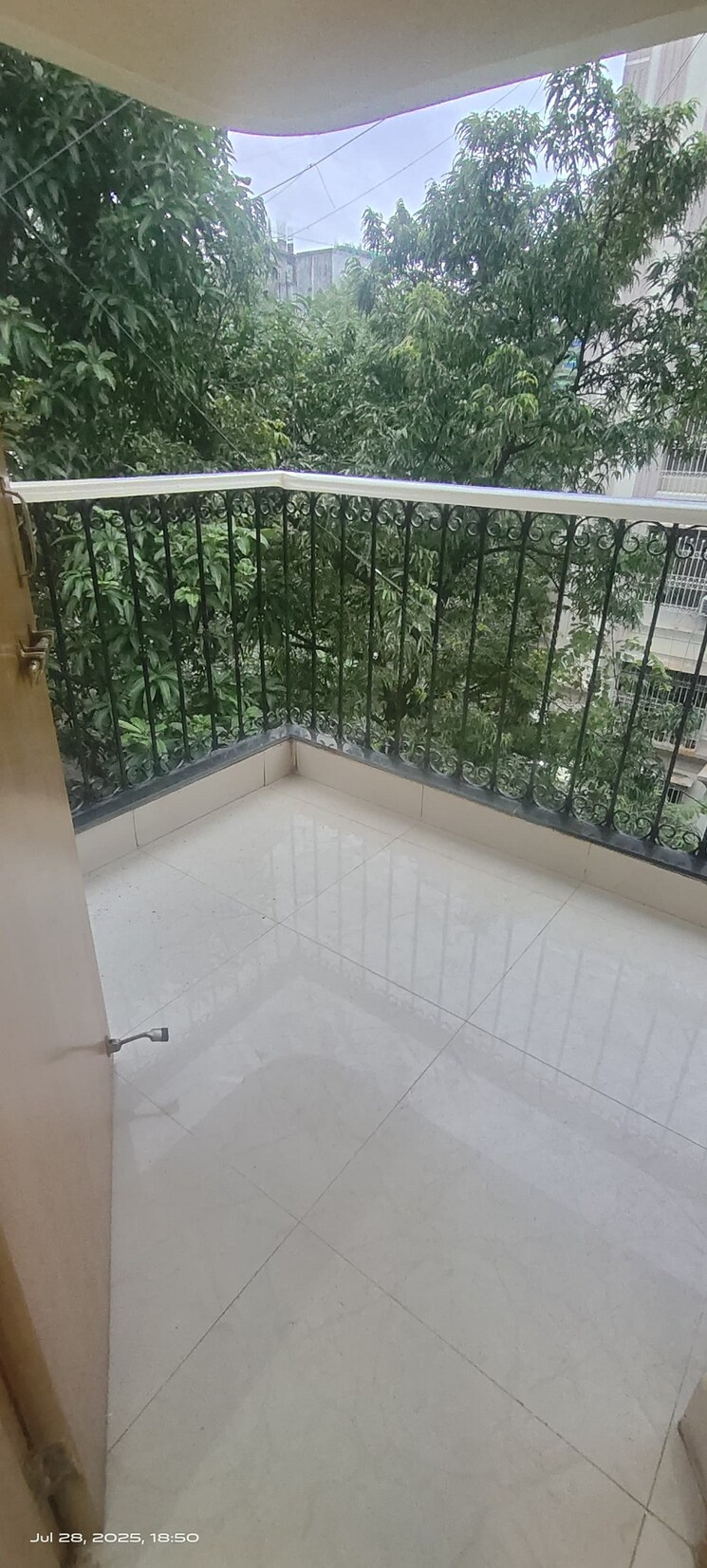 Balcony, khar west 3 Bedroom 1200 Sq.Ft. Apartment In Khar West Mumbai 9106060
