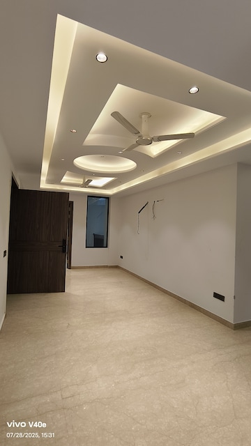 Room in 4 BHK Builder Floor at Vasant Kunj – for Rent
