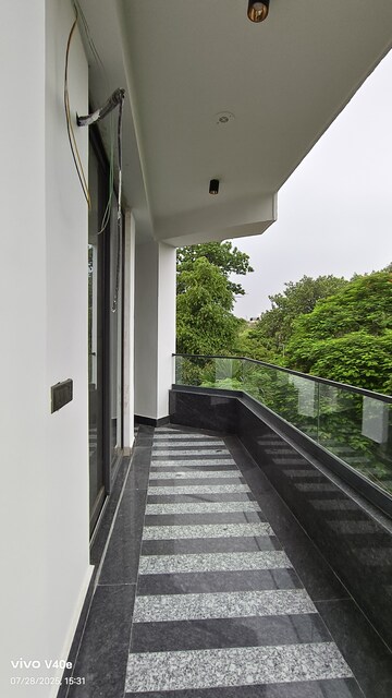 Balcony in 4 BHK Builder Floor at Vasant Kunj – for Rent