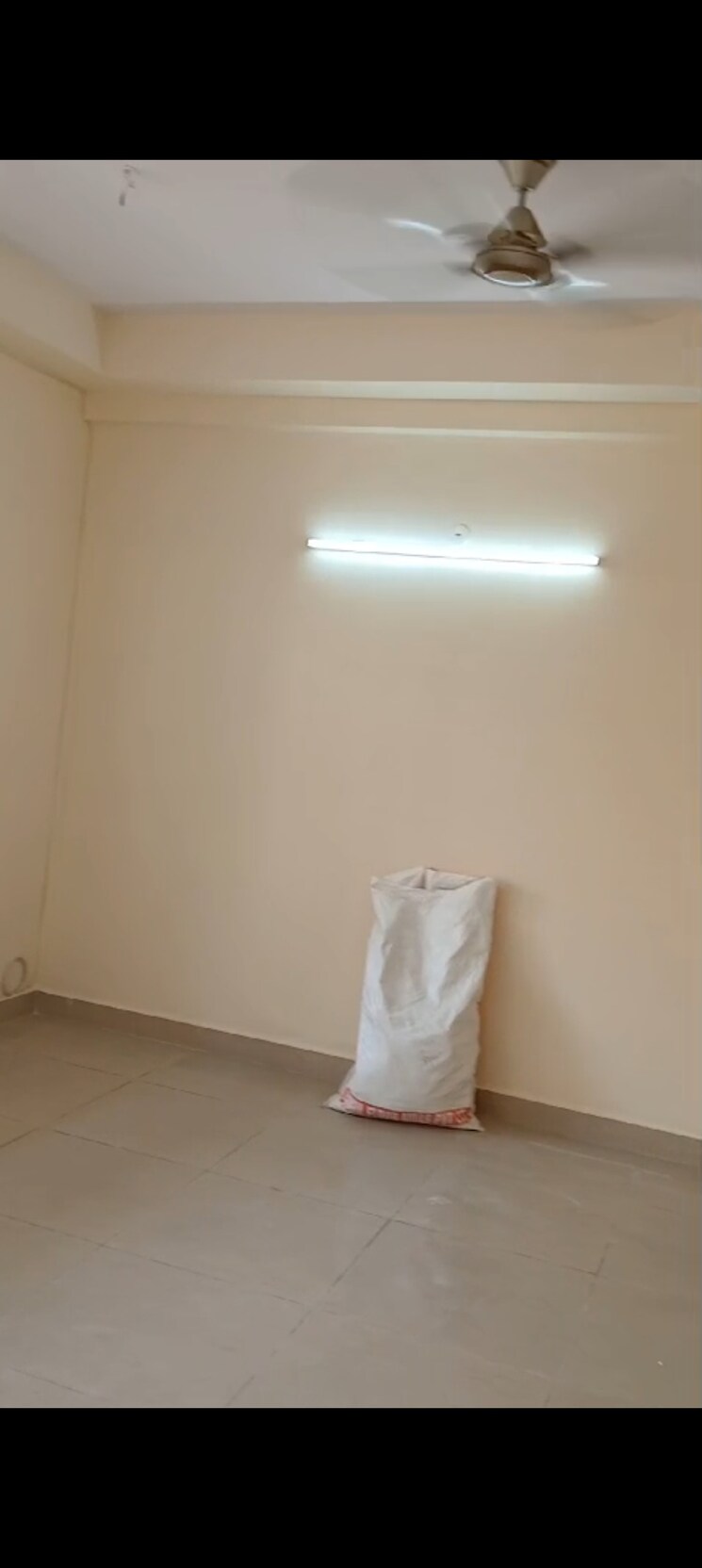 Room, landcraft-golf-links 2 Bedroom 1135 Sq.Ft. Apartment In Pandav Nagar Ghaziabad 9106125