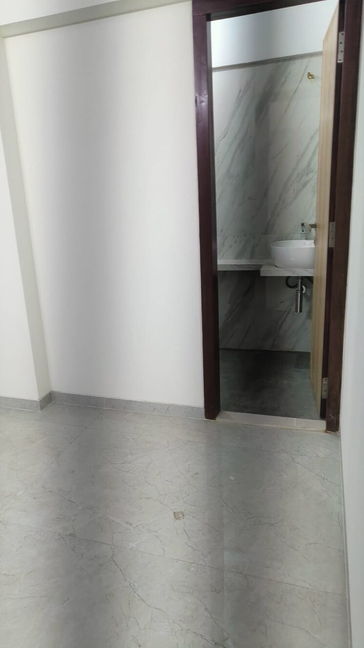 Bathroom, santacruz east 2 Bedroom 755 Sq.Ft. Apartment In Santacruz East Mumbai 9106169