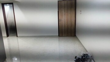 Room in 2 BHK Apartment at Santacruz East – for Rent
