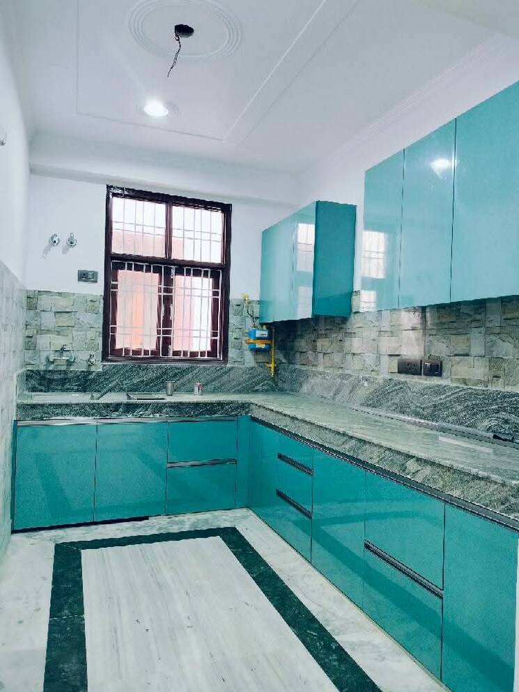 Swimming Pool, freedom fighters enclave 1 Bedroom 500 Sq.Ft. Builder Floor In Freedom Fighters Enclave Delhi 9106149