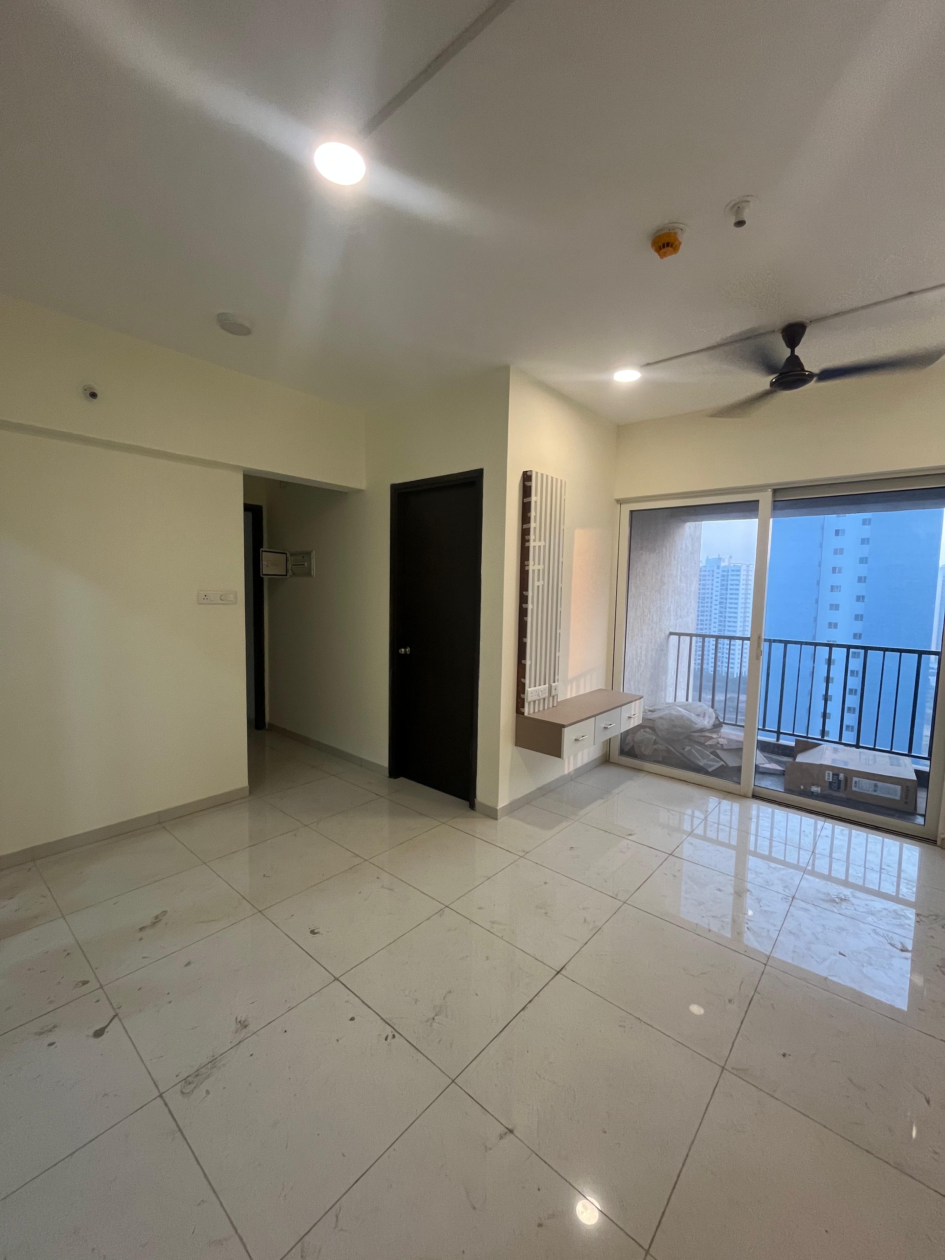 2 BHK 650 Sq.Ft. Apartment in Kolte Patil Life Republic R 10