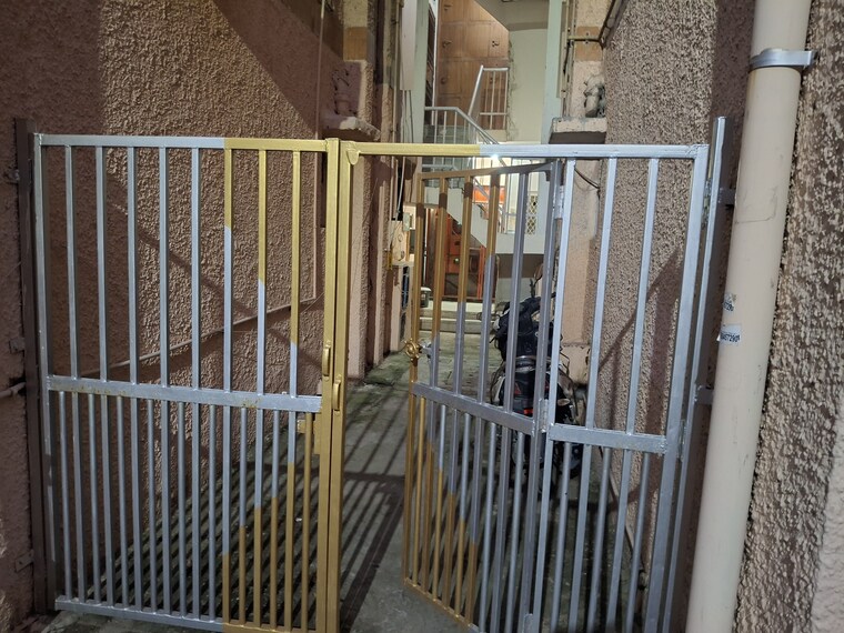 Balcony, mayur vihar phase iii 3.5 Bedroom 1500 Sq.Ft. Apartment In Mayur Vihar Phase Iii Delhi 9106168