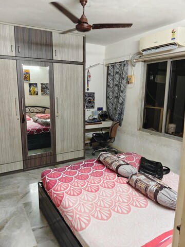 Bedroom in 2.5 BHK Apartment at SD Alpine, Kandivali East – for Rent