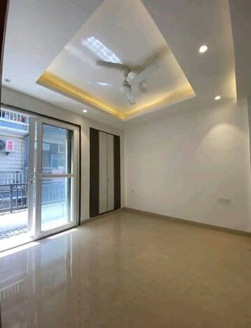 Room in 3 BHK Builder Floor at Freedom Fighters Enclave – for Rent