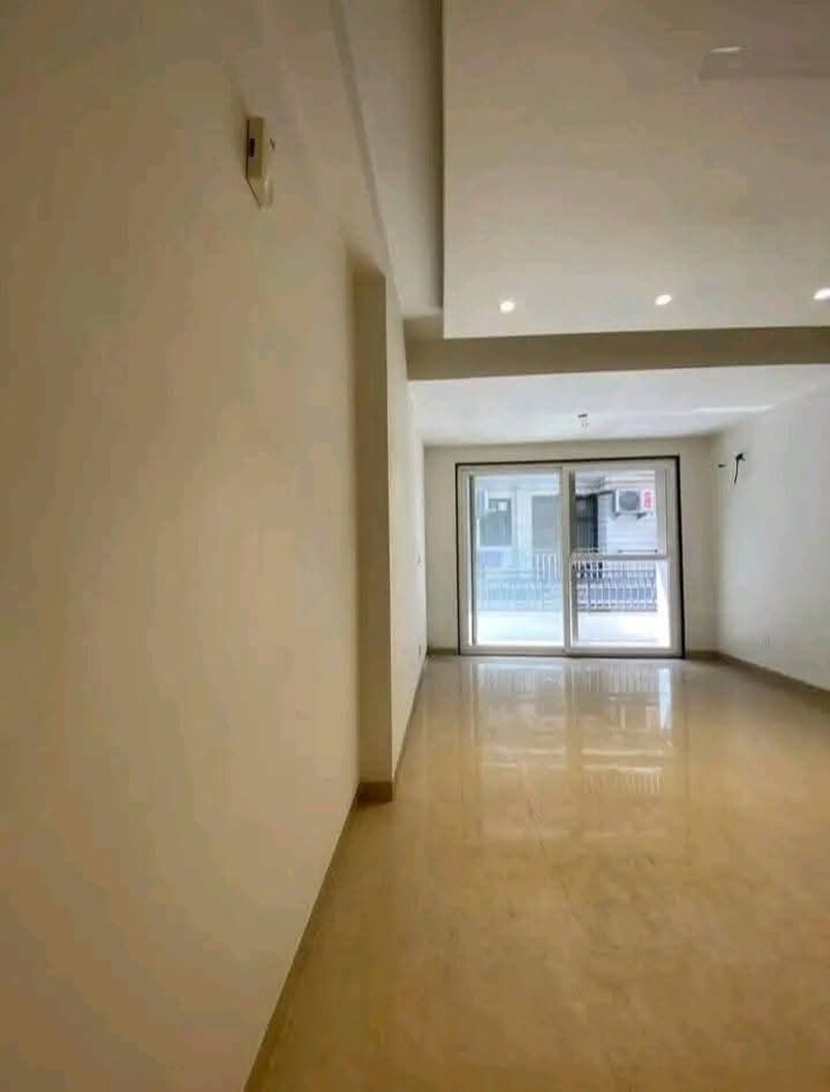 Room, freedom fighters enclave 3 Bedroom 1800 Sq.Ft. Builder Floor In Freedom Fighters Enclave Delhi 9106203