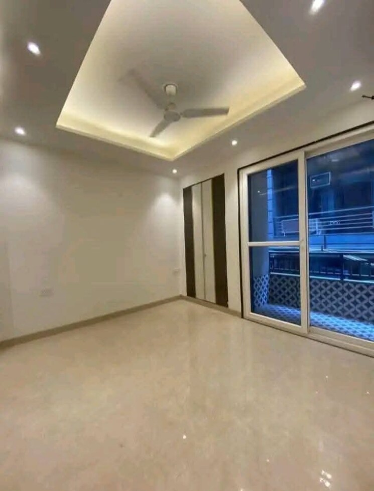 Room, freedom fighters enclave 3 Bedroom 1800 Sq.Ft. Builder Floor In Freedom Fighters Enclave Delhi 9106203