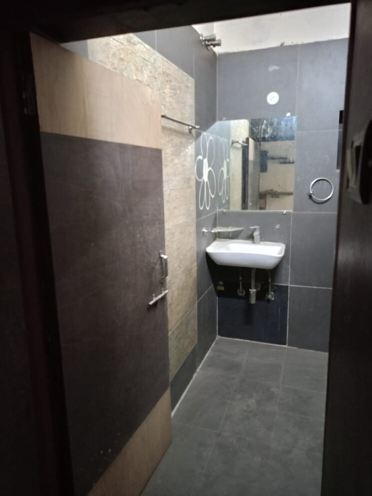 Bathroom, lb nagar 3 Bedroom 1882 Sq.Ft. Apartment In Lb Nagar Hyderabad 9106192