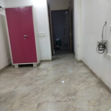Room in 2 BHK Builder Floor at Palm Residency Chhatarpur, Rajpur Khurd Extension – for Rent