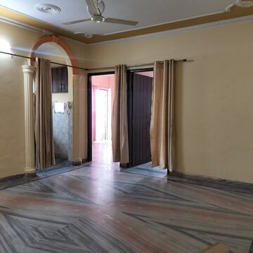 Room in 2 BHK Builder Floor at Palm Residency Chhatarpur, Rajpur Khurd Extension – for Rent