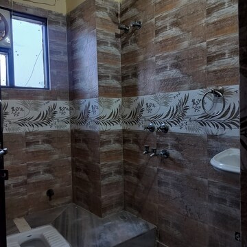 Bathroom in 2 BHK Builder Floor at Palm Residency Chhatarpur, Rajpur Khurd Extension – for Rent