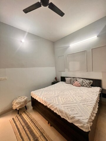 Bedroom in 1 RK Builder Floor at Paryavaran Complex – for Rent