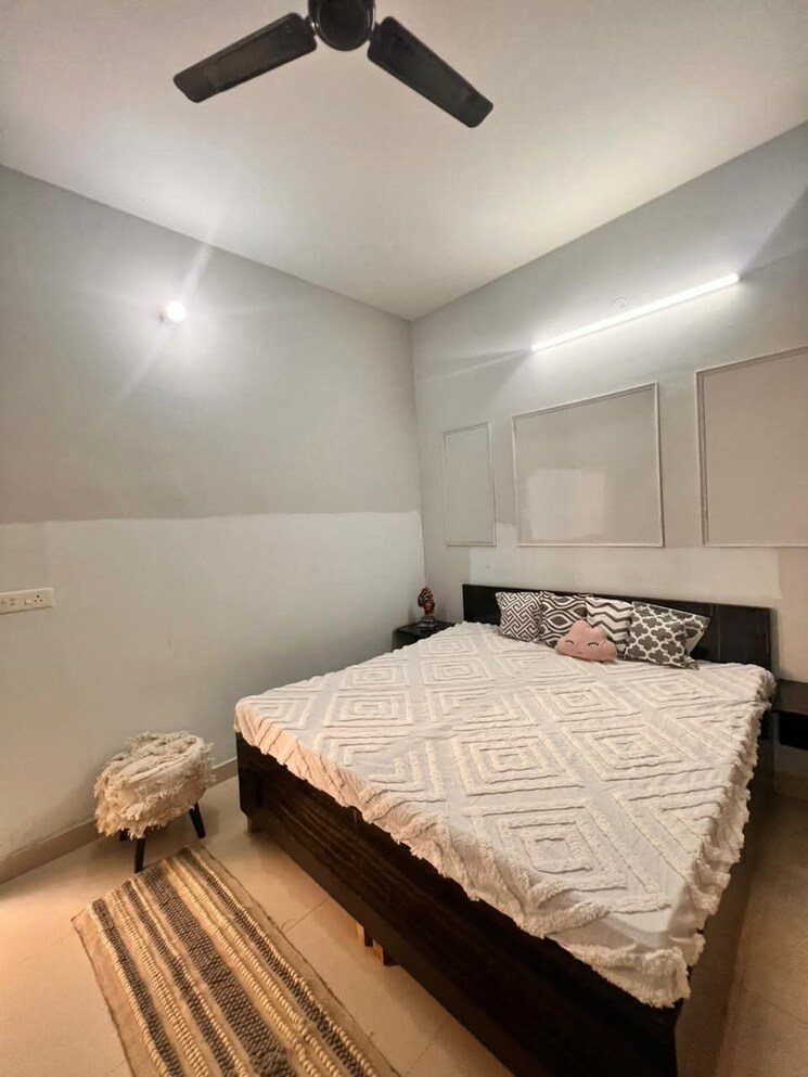 Bedroom, paryavaran complex 1 RK 350 Sq.Ft. Builder Floor In Paryavaran Complex Delhi 9106282