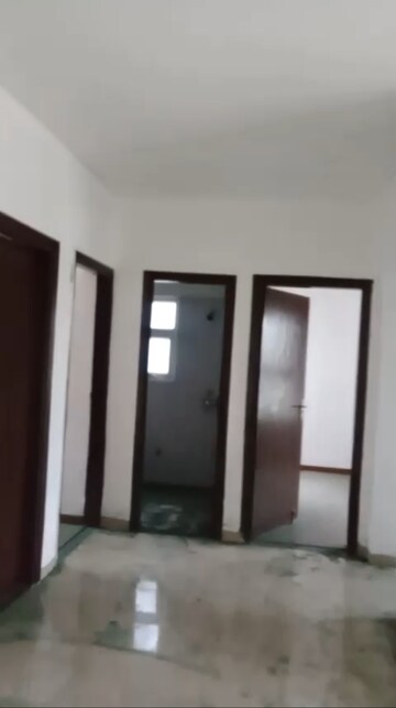 Room in 4 BHK Builder Floor at BPTP Park Elite Floor II, Sector 75 – for Rent