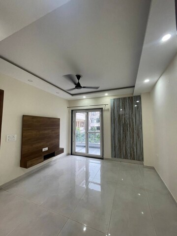 Room in 2 BHK Builder Floor at Chattarpur – for Rent