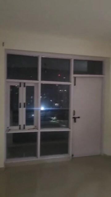 Kitchen in 3 BHK Apartment at Omaxe Heights, Sector 86 – for Rent