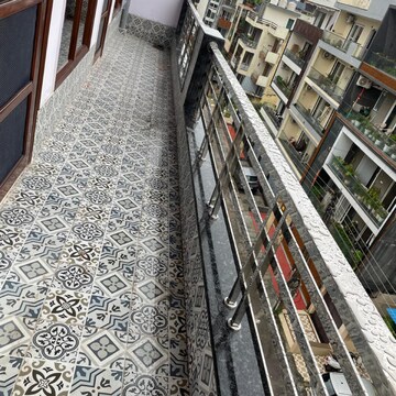 Balcony in 3 BHK Builder Floor at Sector 57 – for Rent