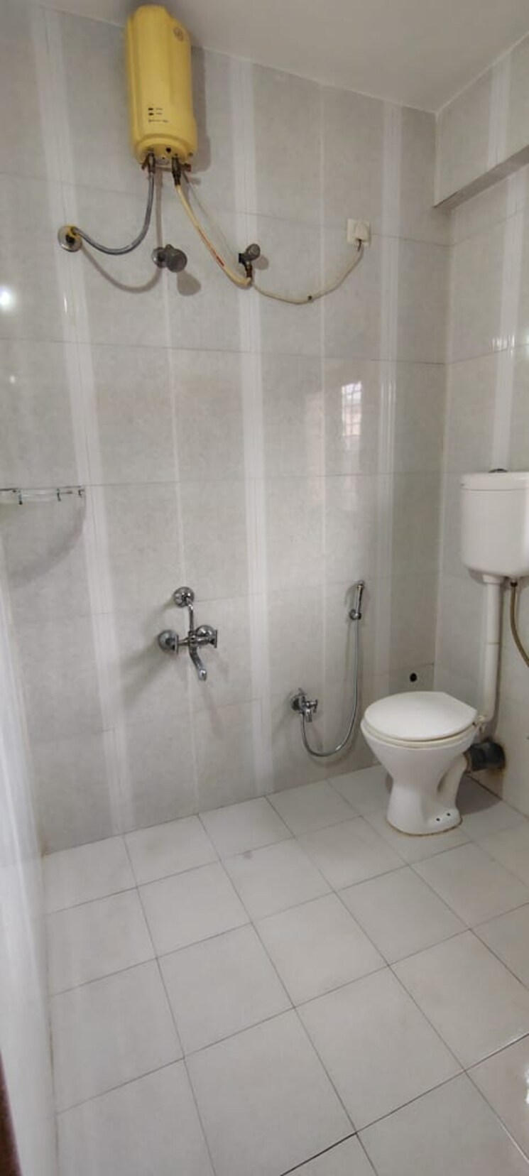 Bathroom, kharadi 1 Bedroom 550 Sq.Ft. Apartment In Kharadi Pune 9106366