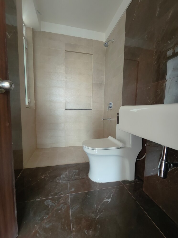 Bathroom, indiabulls-one-indiabulls 3 Bedroom 1140 Sq.Ft. Apartment In Pokhran Road No Two Thane 9106375
