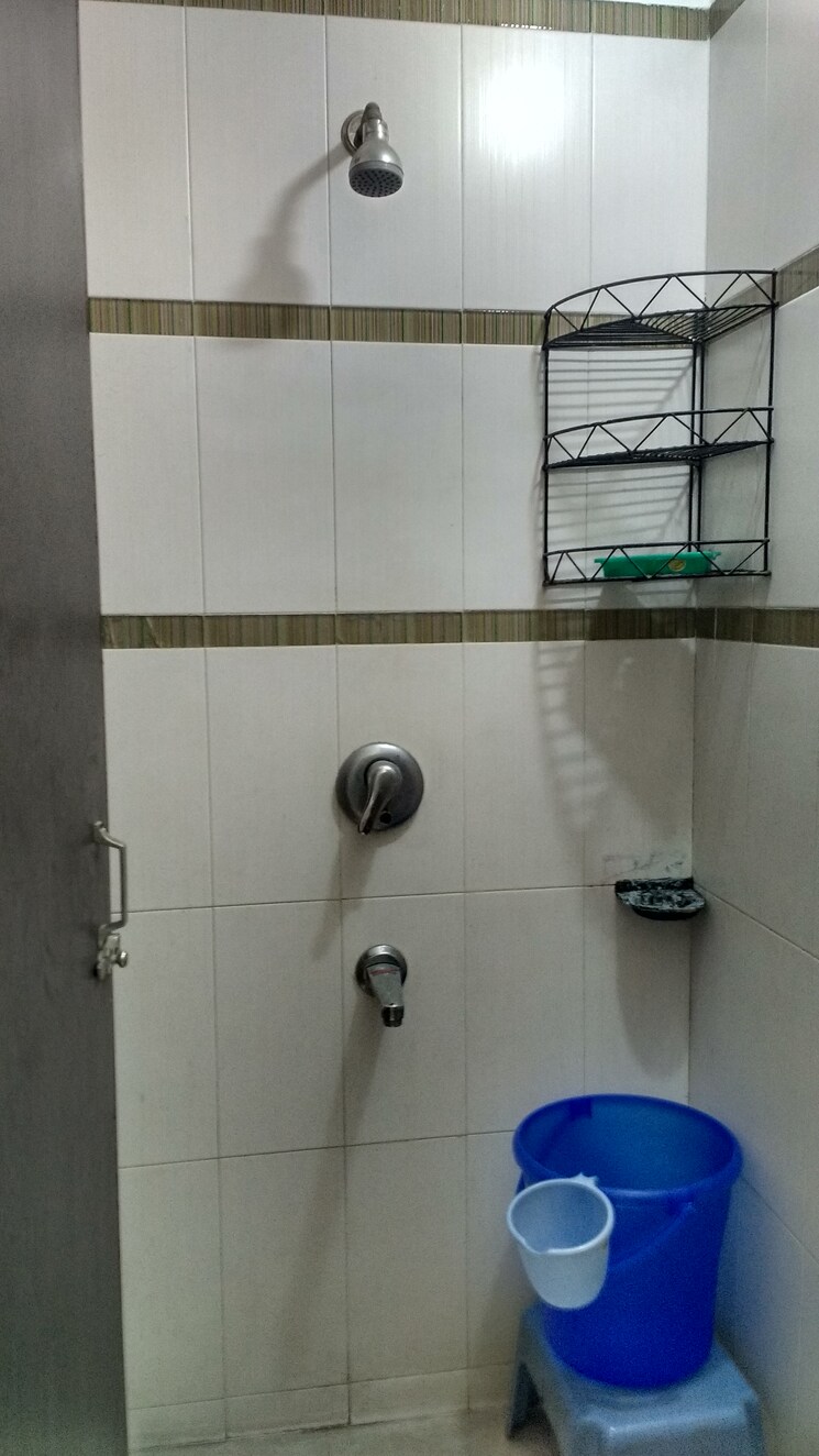 Bathroom, saket Studio 300 Sq.Ft. Apartment In Saket Delhi 9106371