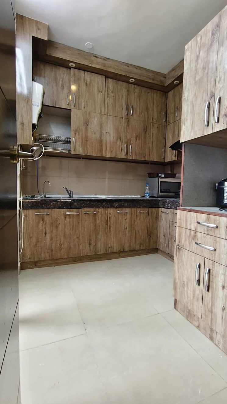 Kitchen, paryavaran complex 2 Bedroom 900 Sq.Ft. Builder Floor In Paryavaran Complex Delhi 9106392