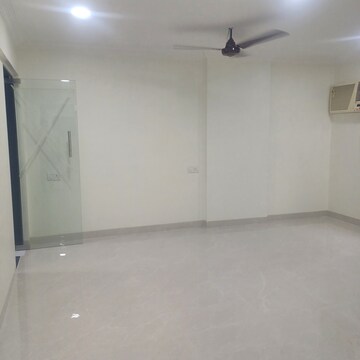 Room in  Office Space at Ashoka Complex, Dadar West – for Rent