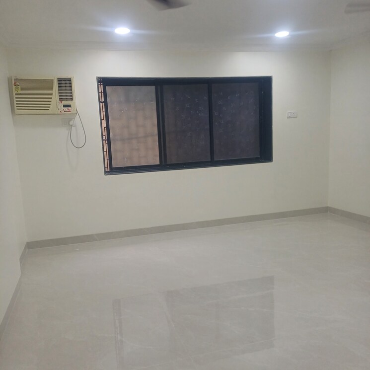 Room, ashoka-complex Commercial Office Space 500 Sq.Ft. In Dadar West Mumbai 9106391