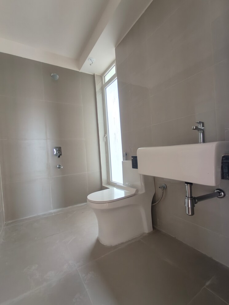Bathroom, indiabulls-one-indiabulls 3 Bedroom 1140 Sq.Ft. Apartment In Pokhran Road No Two Thane 9106390