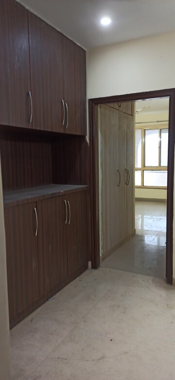 Kitchen in 4 BHK Apartment at Emerald Green, Sector 52 – for Rent