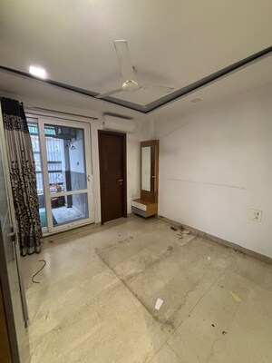 Room in 3 BHK Builder Floor at Janakpuri – for Sale