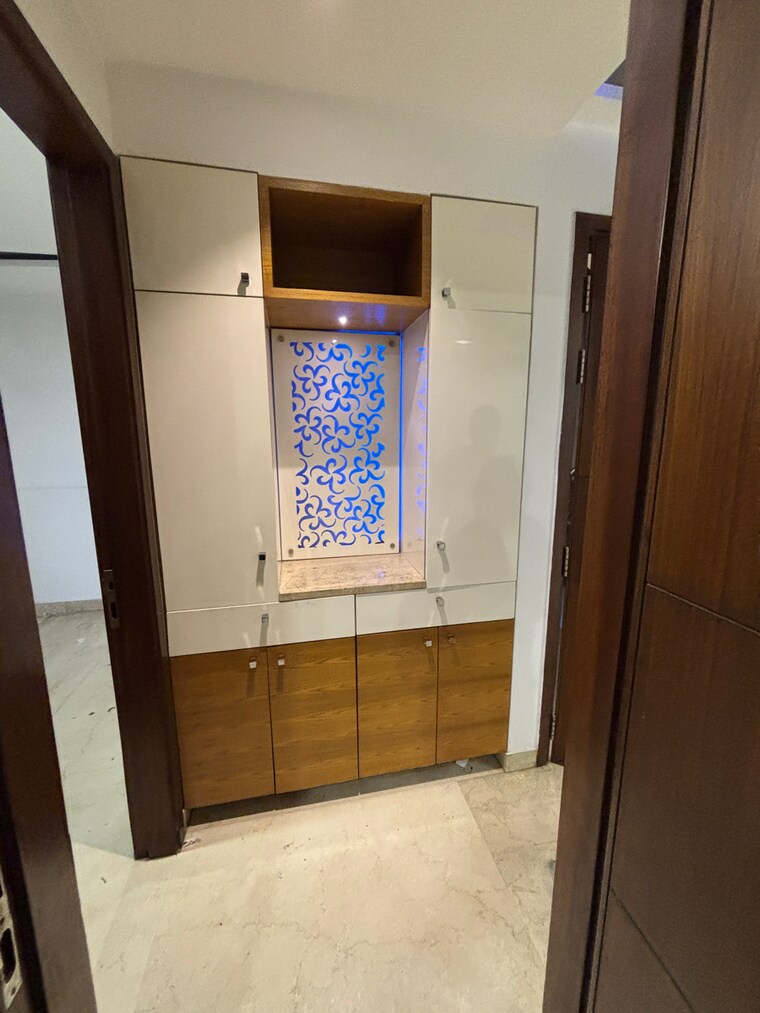 Lobby, janakpuri 3 Bedroom 1350 Sq.Ft. Builder Floor In Janakpuri Delhi 9106449