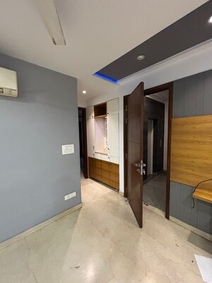 3 BHK Builder Floor – Entrance View at Janakpuri - for Sale