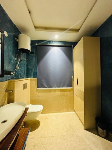Furnished Amenities in 4 BHK Builder Floor at Saket – for Rent