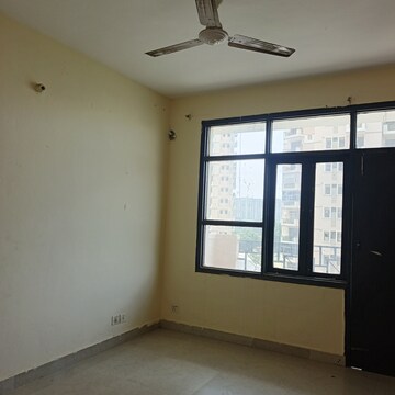 Room in 2 BHK Apartment at SRS Residency, Sector 88 – for Sale