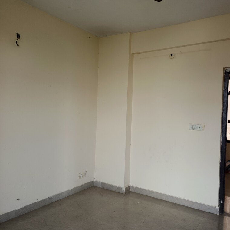 Room, srs-residency 2 Bedroom 1304 Sq.Ft. Apartment In Sector 88 Faridabad 9106450