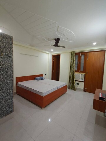Bedroom in 2 BHK Builder Floor at Chattarpur – for Rent