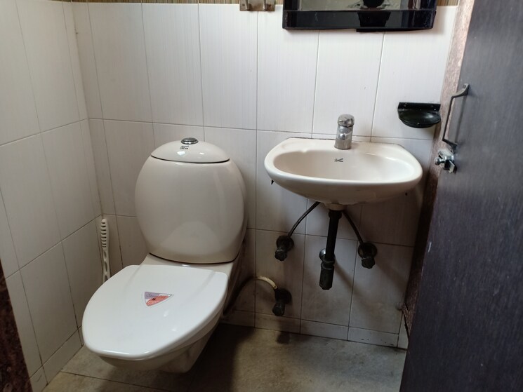 Bathroom, saket Studio 350 Sq.Ft. Apartment In Saket Delhi 9106467