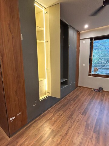 Room in 6 BHK Villa at Whitefield Road – for Rent