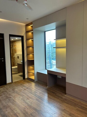 Room in 6 BHK Villa at Whitefield Road – for Rent